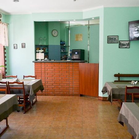Vorontsovskiy Hotel Мелитополь Экстерьер фото